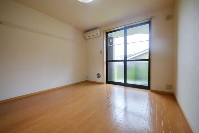 居室・リビング　綺麗な居室