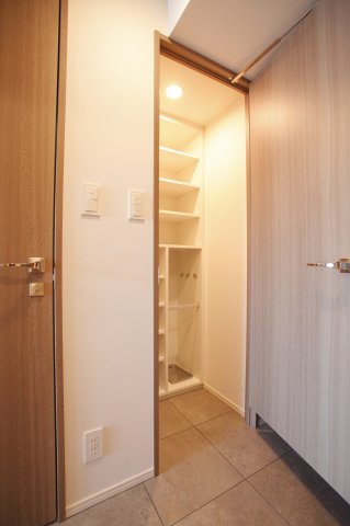 収納　シューズインクローゼット※別部屋参考写真