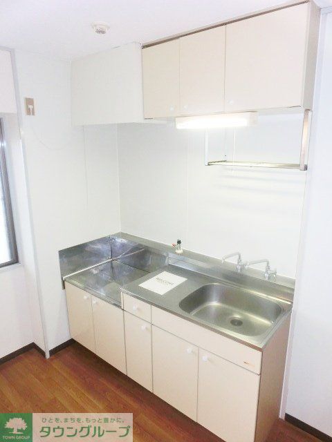 キッチン　キッチン窓有り