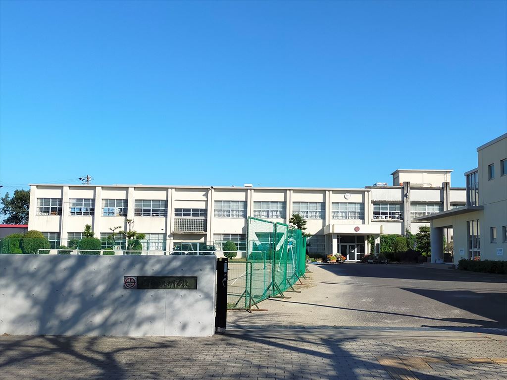 中学校　江南市立北部中学校（中学校）まで594m