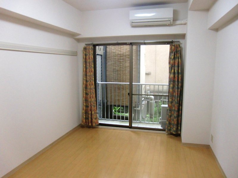 居室・リビング　明るく清潔感のあるお部屋です。