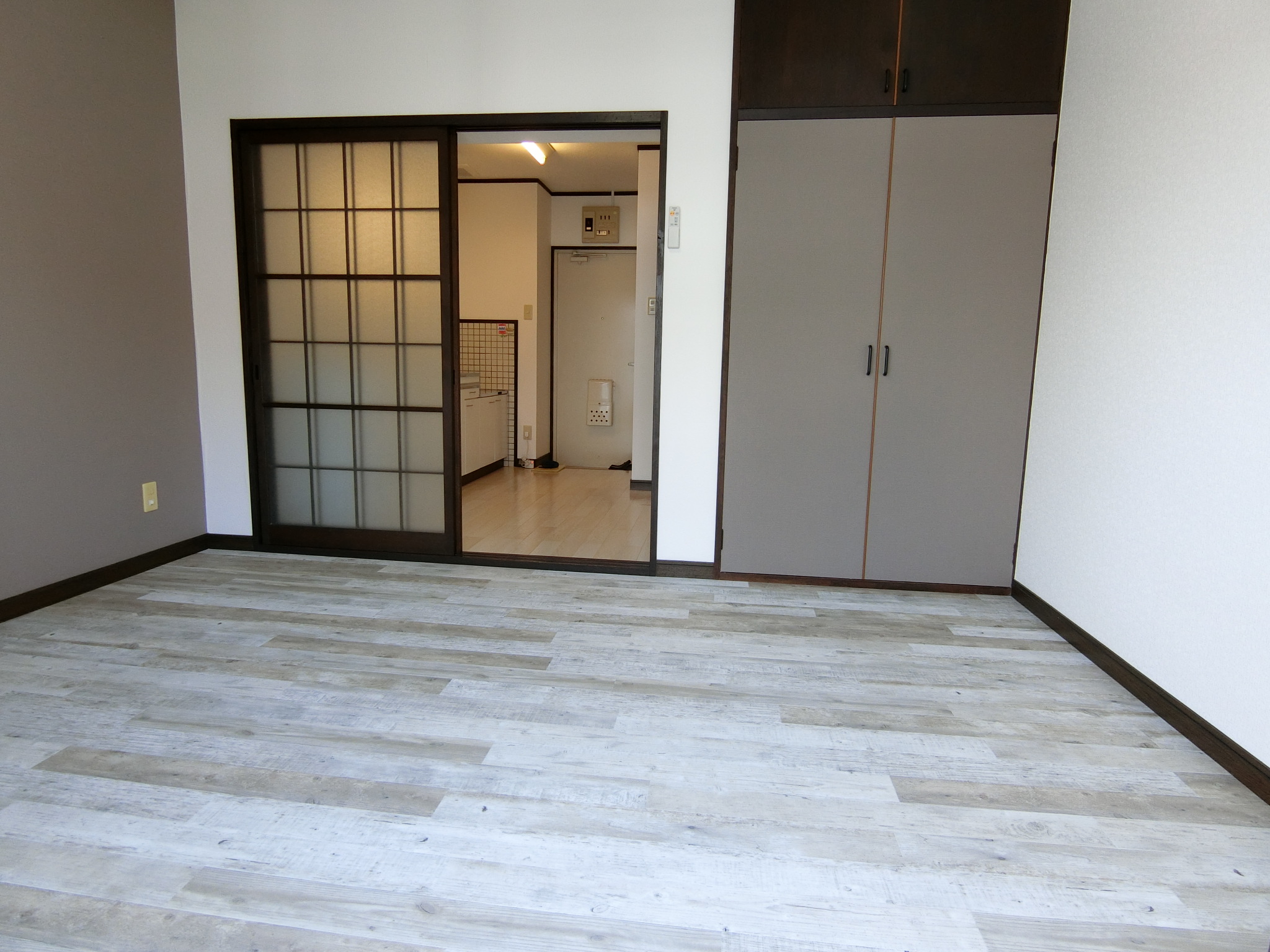 その他共有部分　フローリングがオシャレ♪