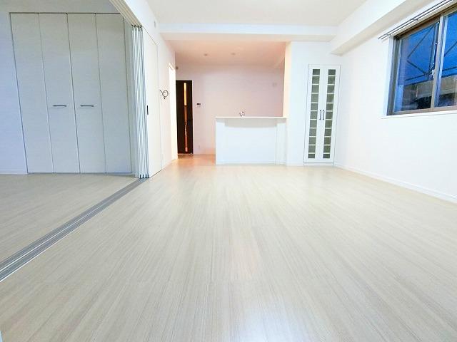 居室・リビング　※同物件別部屋の参考写真