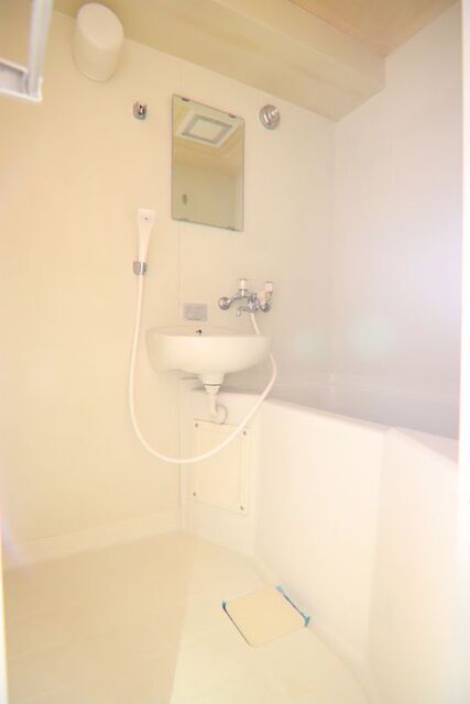バス・シャワールーム　※別室の参考写真の為、現況優先です。