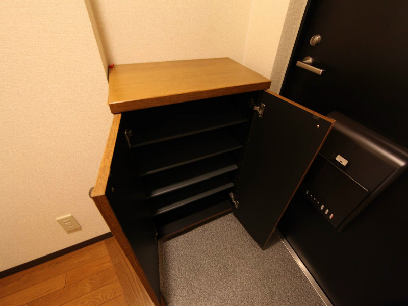 玄関　玄関　シューズボックス