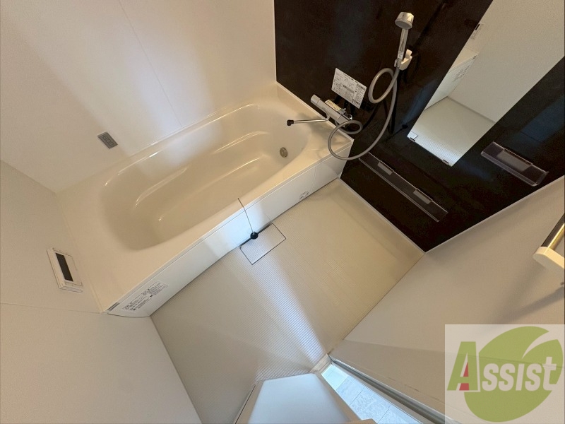 バス・シャワールーム　お風呂になります。一日の疲れを癒してくださいね。