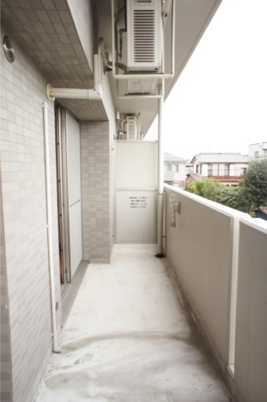 バルコニー　図面と現状に相違がある場合には現状を優先