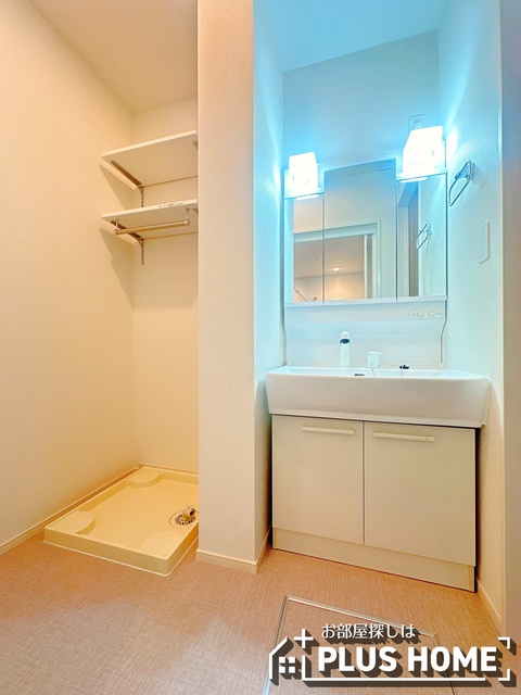 洗面設備　類似写真