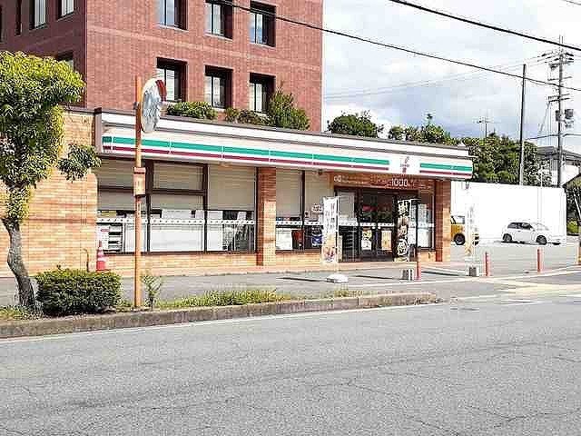 その他　セブンイレブン三木青山３丁目店まで800m