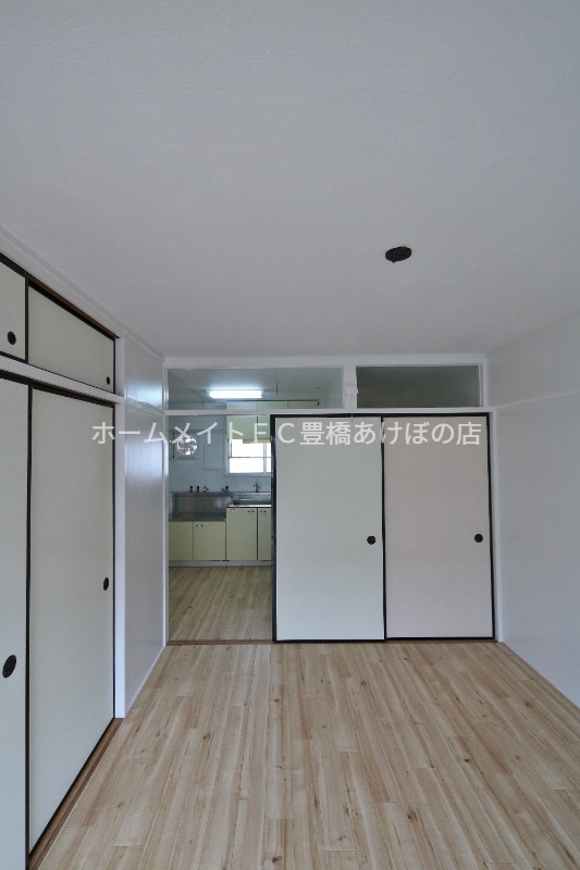 居室・リビング　同型別部屋写真