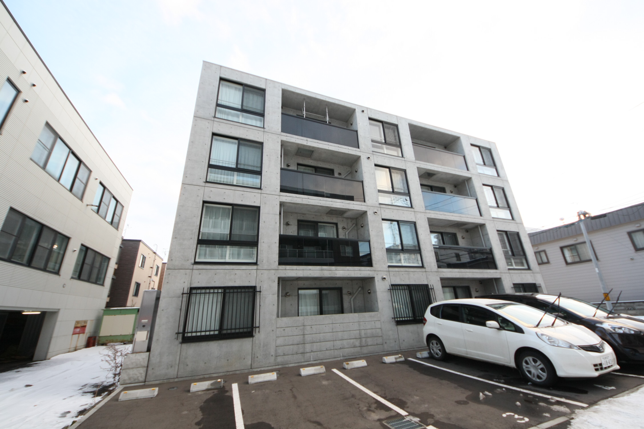 建物外観　☆地下鉄東西線【菊水駅】まで徒歩7分！