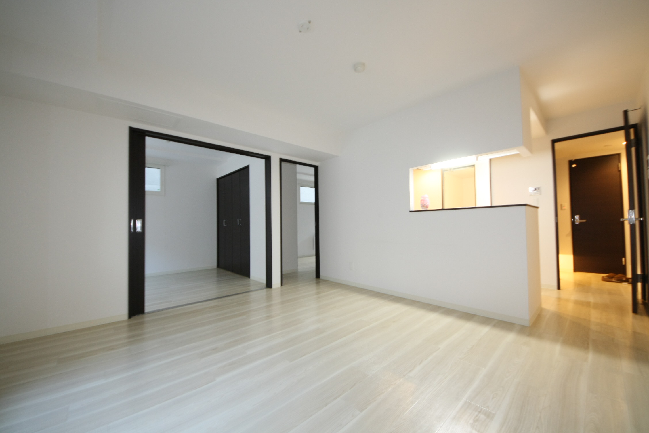 居室・リビング　キレイなリビング♪