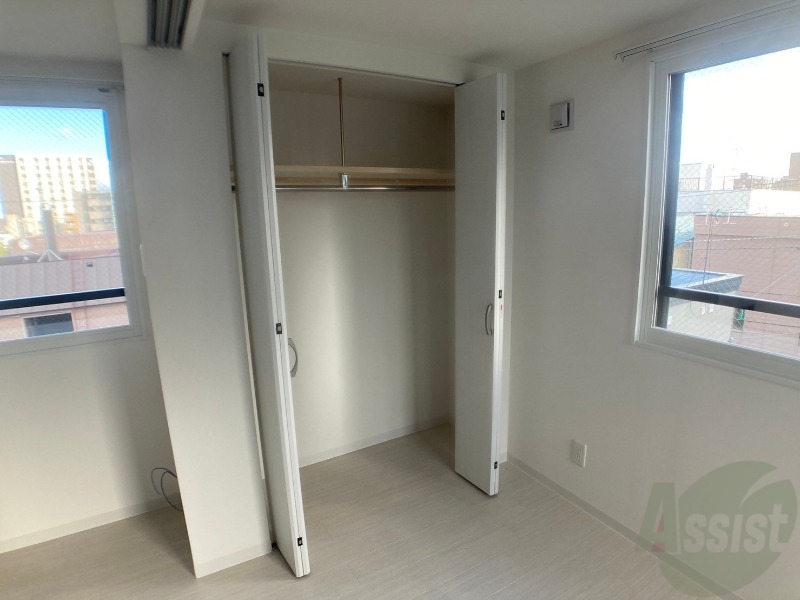 収納　こちらには収納スペースがあります。あると便利ですね！