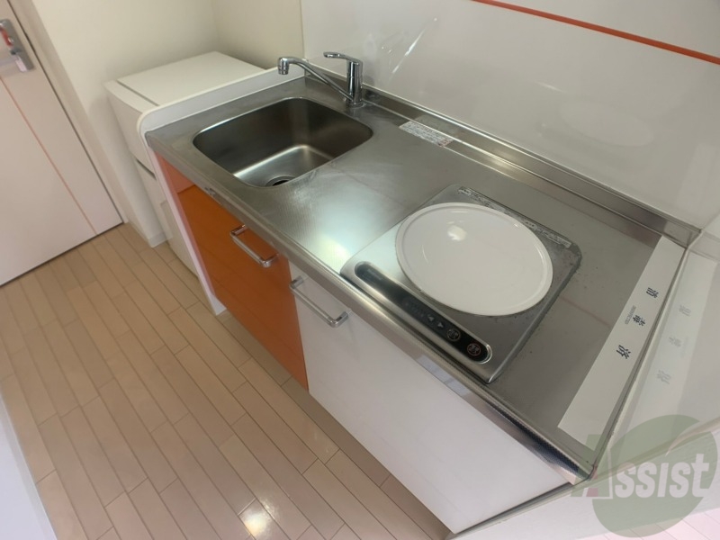 キッチン　シンプルなキッチンです。お手入れも楽々ですね！