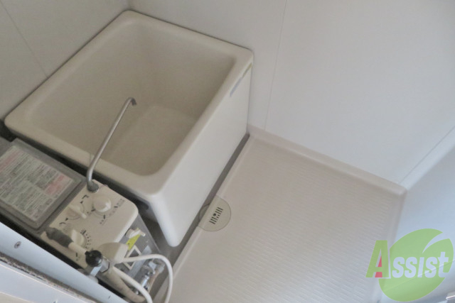 バス・シャワールーム　バランス釜ですが追い焚きも出来ますし意外と使いやすい。