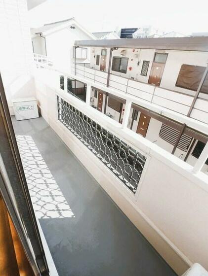 バルコニー　南東・南西角部屋　日当たり良好！