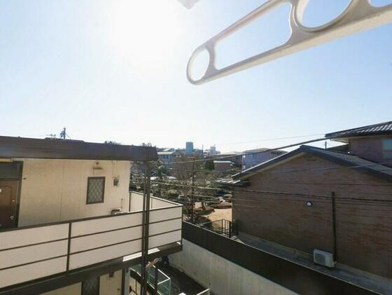 眺望　南東・南西角部屋　日当たり良好！