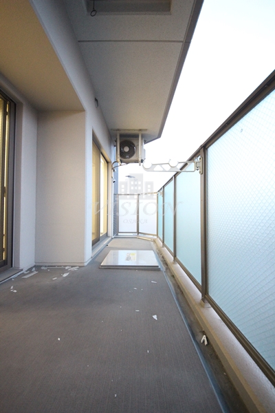バルコニー　写真は別タイプとなります。