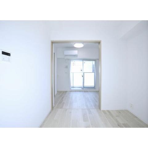 居室・リビング　室内