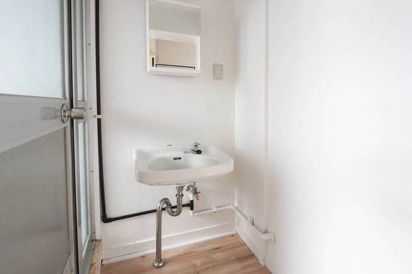 洗面設備　モデルルームの写真です