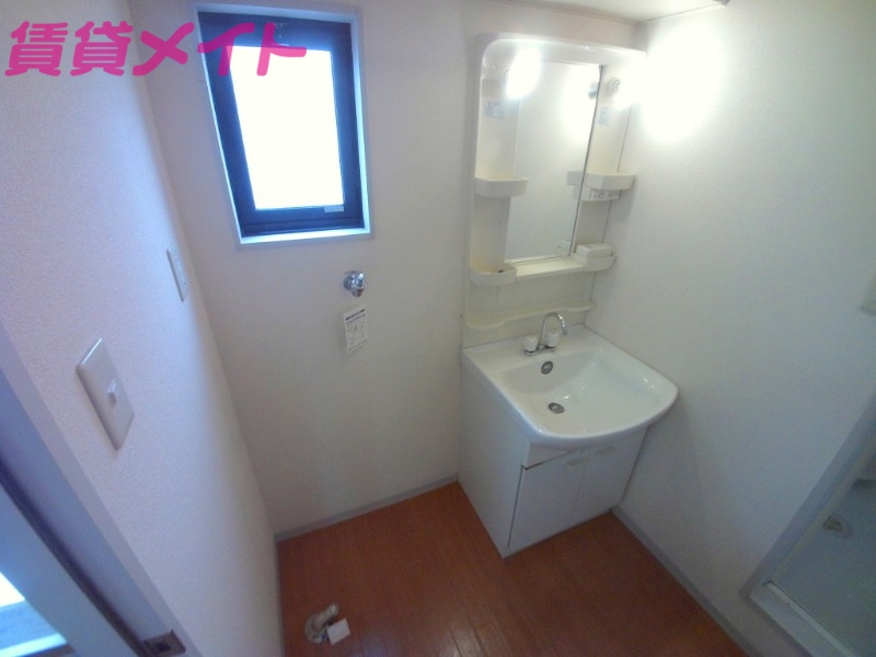 洗面設備　同物件別部屋写真