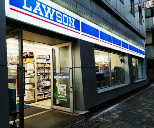 コンビニ　ローソン箱崎湊橋店（コンビニ）まで74m