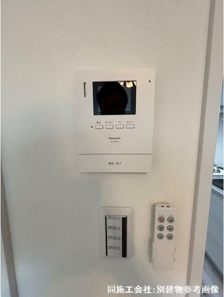 セキュリティ　女性の方でも安心のモニター付きインターフォン♪