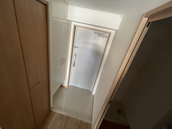 玄関　※別部屋の写真です