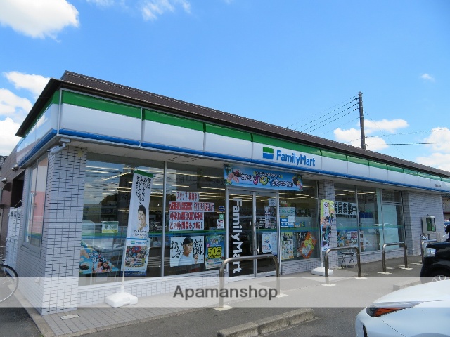 コンビニ　ファミリーマート流通経済大学店（コンビニ）まで517m
