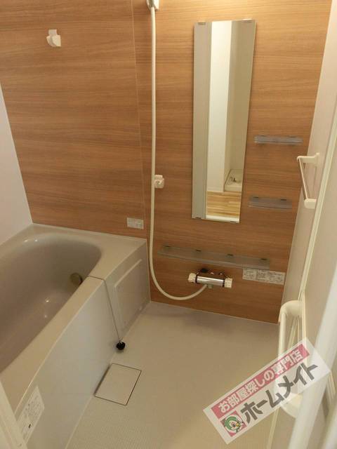 バス・シャワールーム　追い炊き・浴室暖房乾燥機付きのバスルームです♪