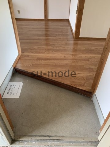 玄関　別部屋写真