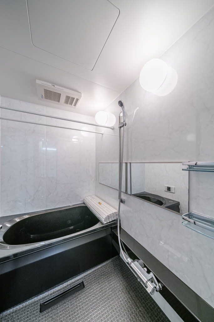 バス・シャワールーム　バスルーム