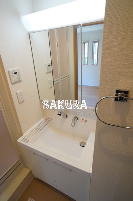 洗面設備　忙しい朝には欠かせない洗面所です♪