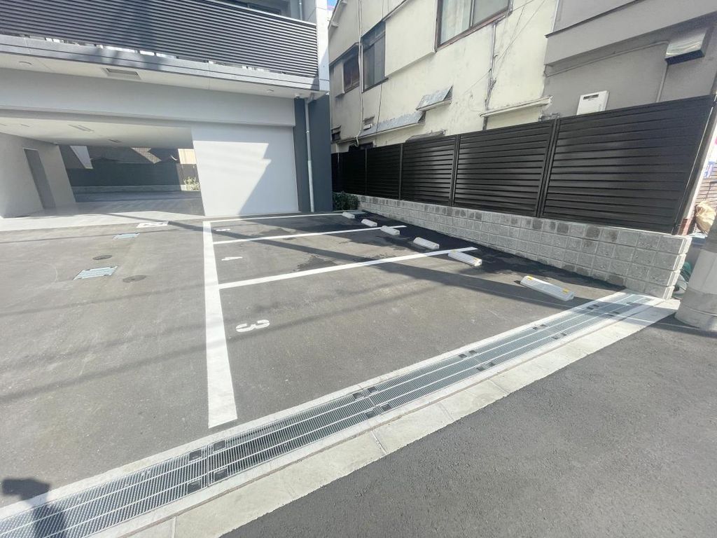 駐車場　駐車場