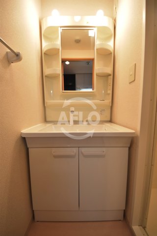 洗面設備　サムティ阿波座Lusso　独立洗面台