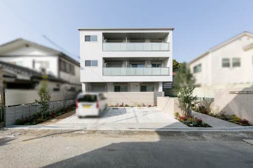 建物外観　外観・駐車場あり