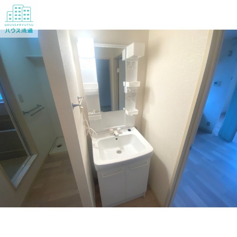 洗面設備　※別号室の写真です