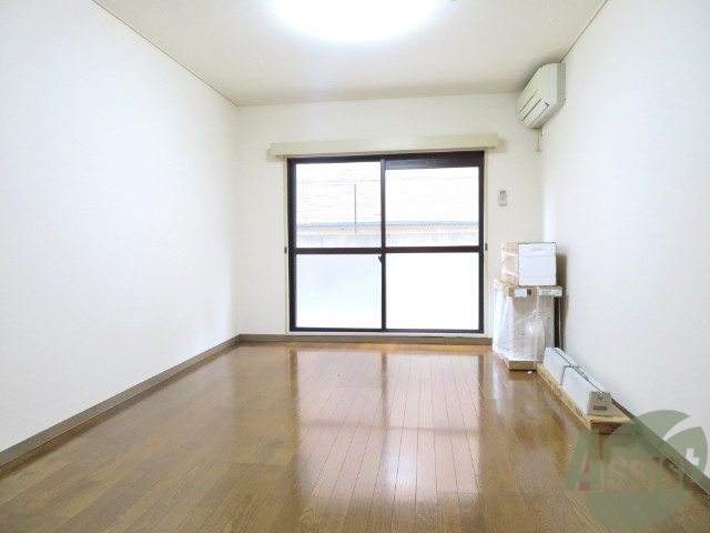 居室・リビング　東向きのリビングは、広めの８．２帖ですね