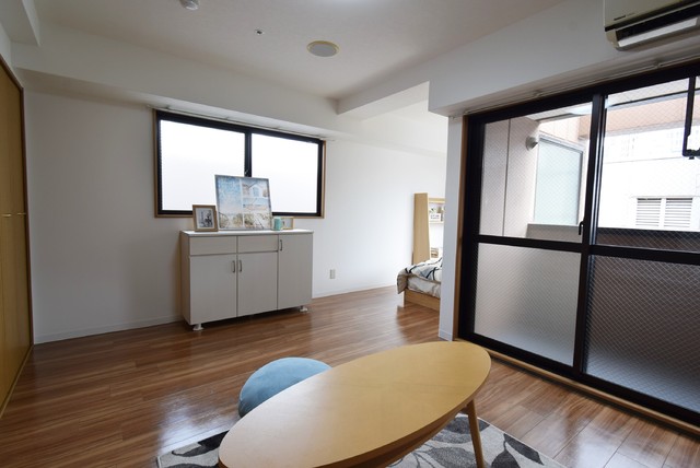 居室・リビング　モデルルームのため家具はつきません。