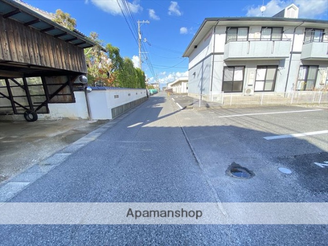 その他　前面道路（その他）まで0m