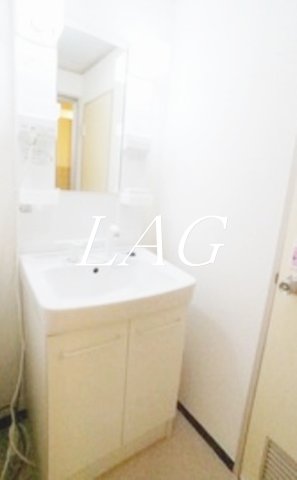 洗面設備　独立洗面台です。