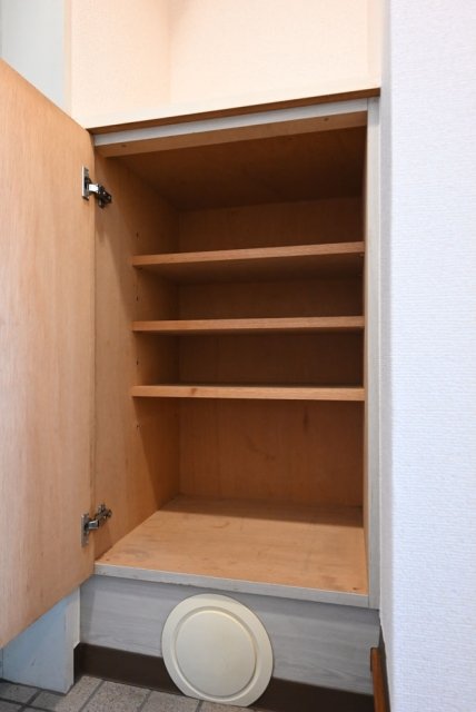 収納　靴入