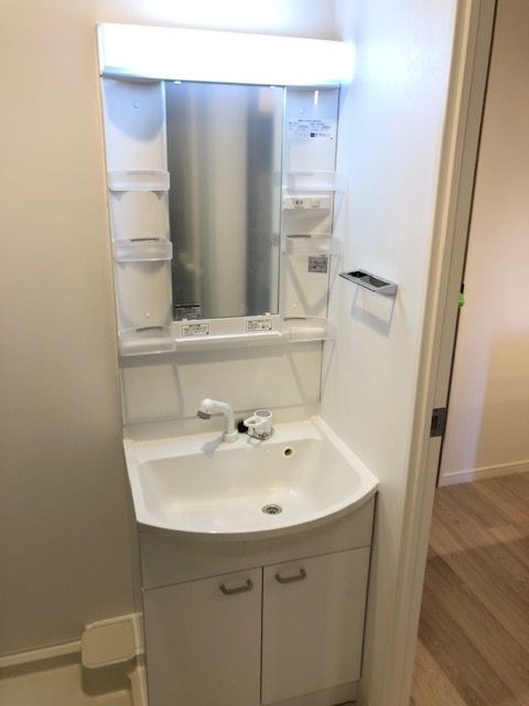 洗面設備　※別号室の参考写真です。