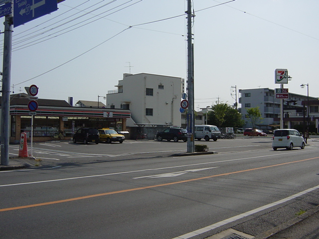 その他　セブンイレブン岡山西大寺駅前店（その他）まで272m