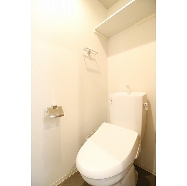 トイレ　※同仕様写真含む