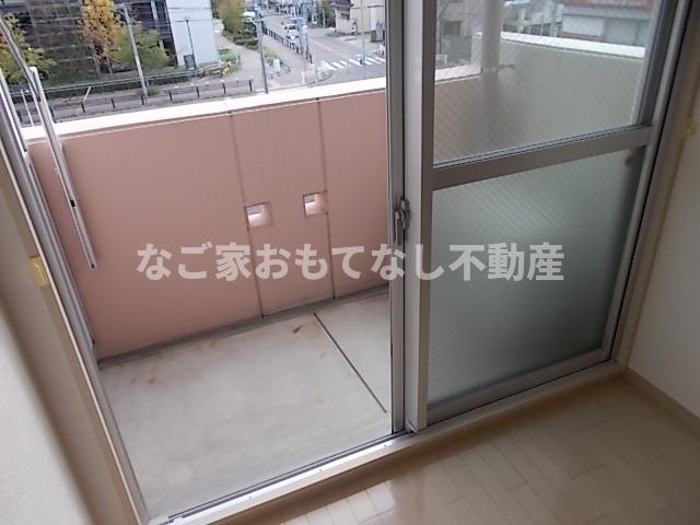 バルコニー　※写真は別号室