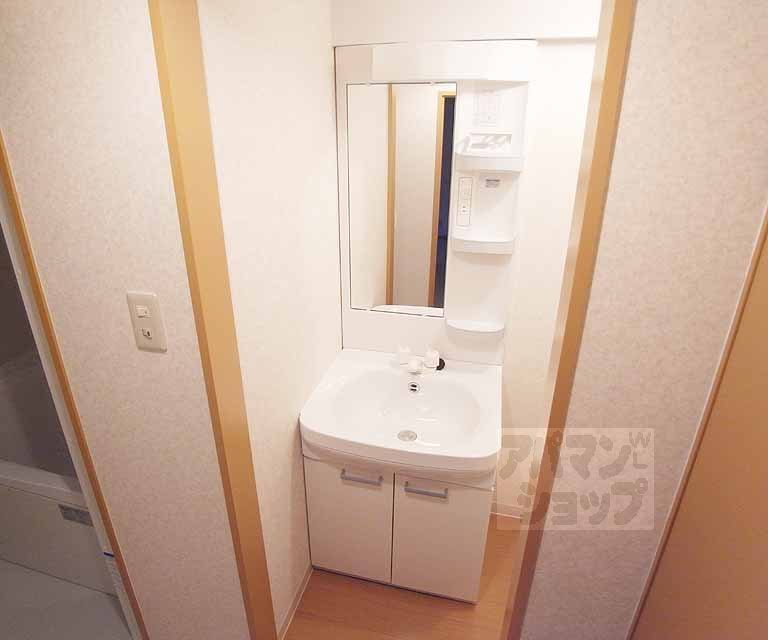 洗面設備　洗面台も新調！