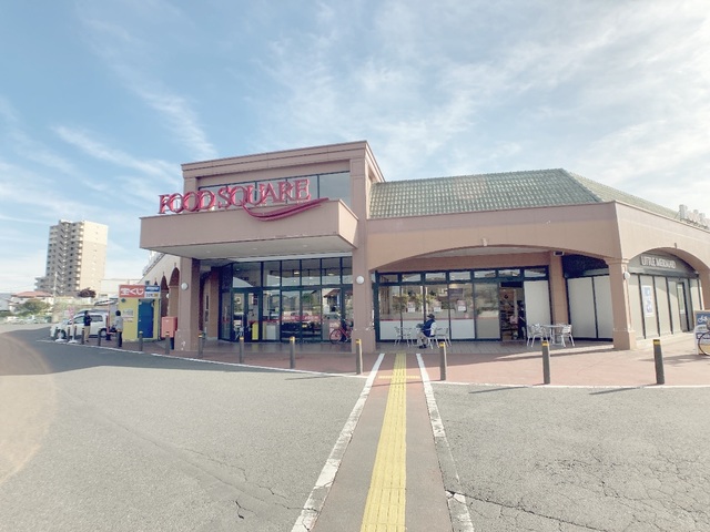 スーパー　カスミフードスクエア水戸見川店（スーパー）まで1106m