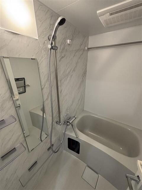 バス・シャワールーム　別タイプ部屋　参考写真です