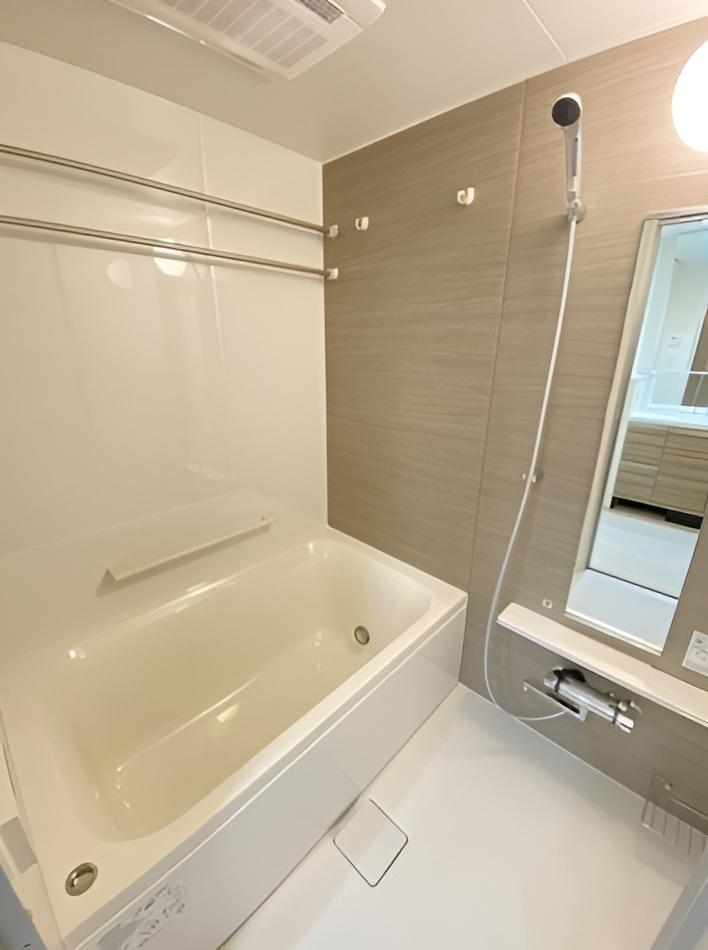 バス・シャワールーム　☆ゆったりくつろげるお風呂☆